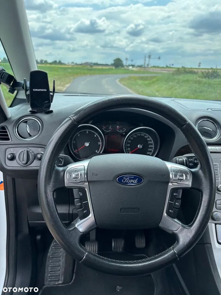 Ford Galaxy 2.0 TDCi Ghia - 13