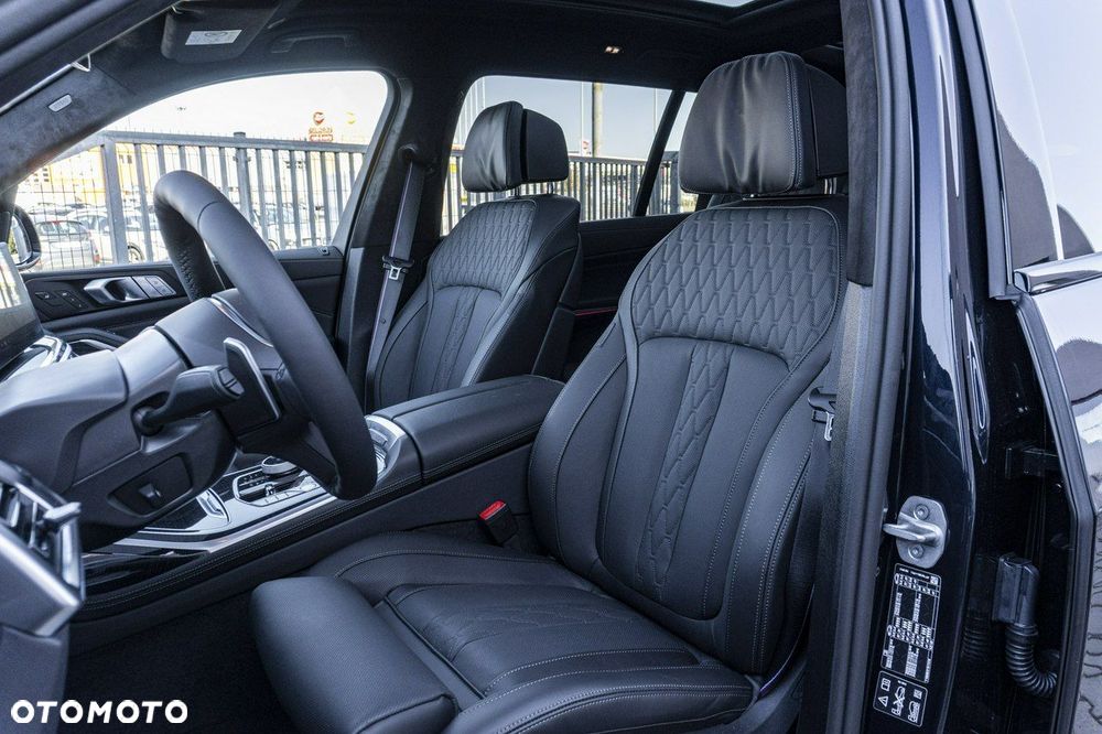 BMW X7 - 16