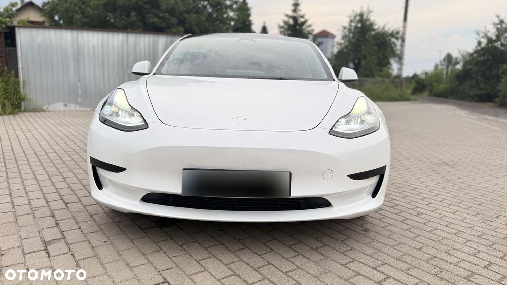 Tesla Model 3 - 9