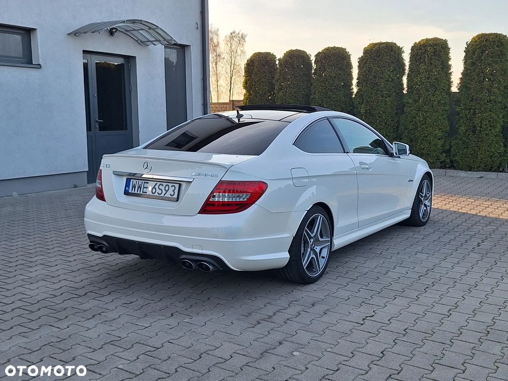 Mercedes-Benz Klasa C 63 AMG Coupe AMG SPEEDSHIFT MCT - 13