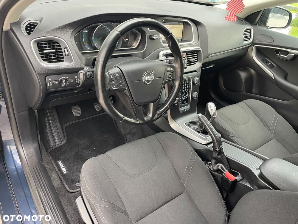 Volvo V40 D2 Summum - 15