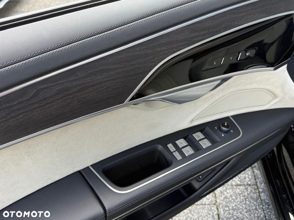 Audi A8 - 26