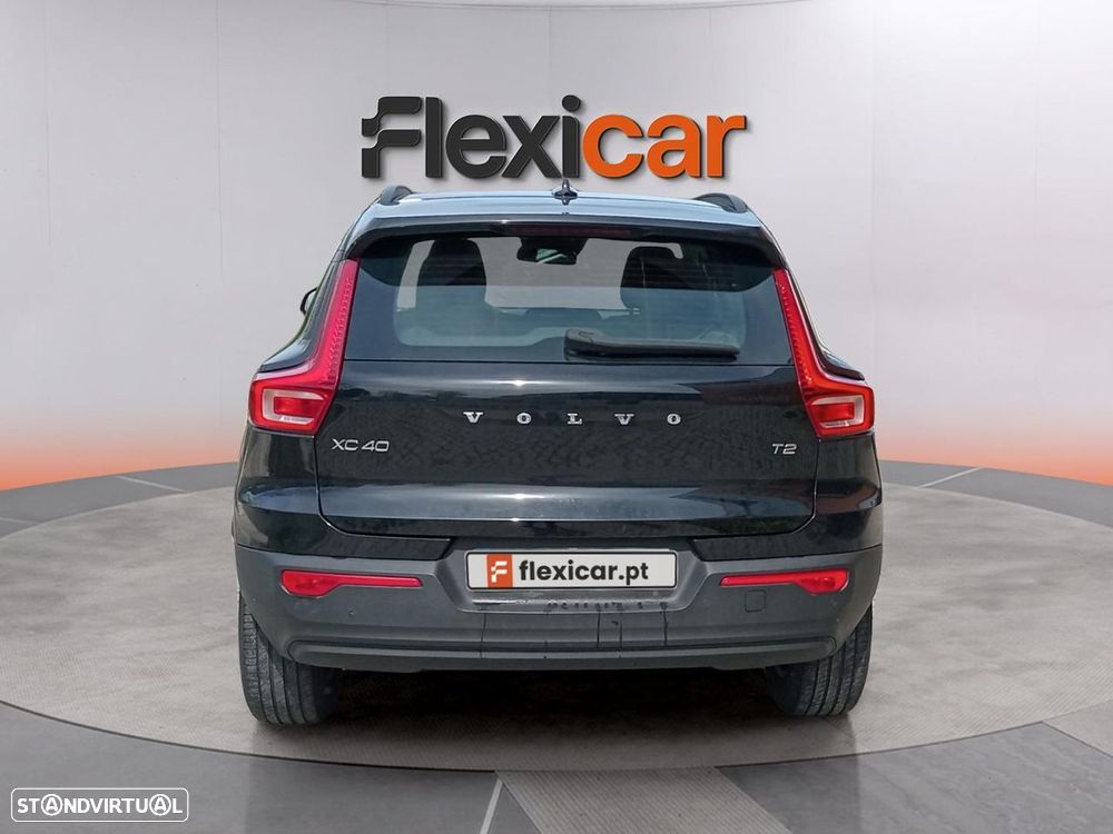 Volvo XC 40 1.5 T2 Momentum Core - 6