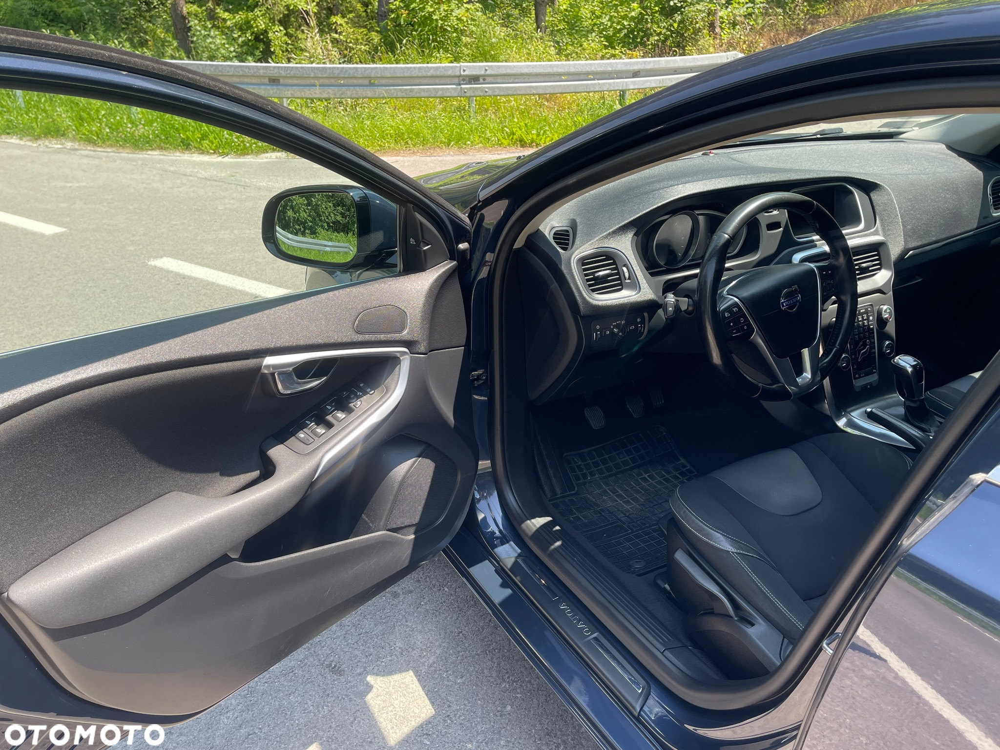 Volvo V40 D4 Drive-E Momentum - 10