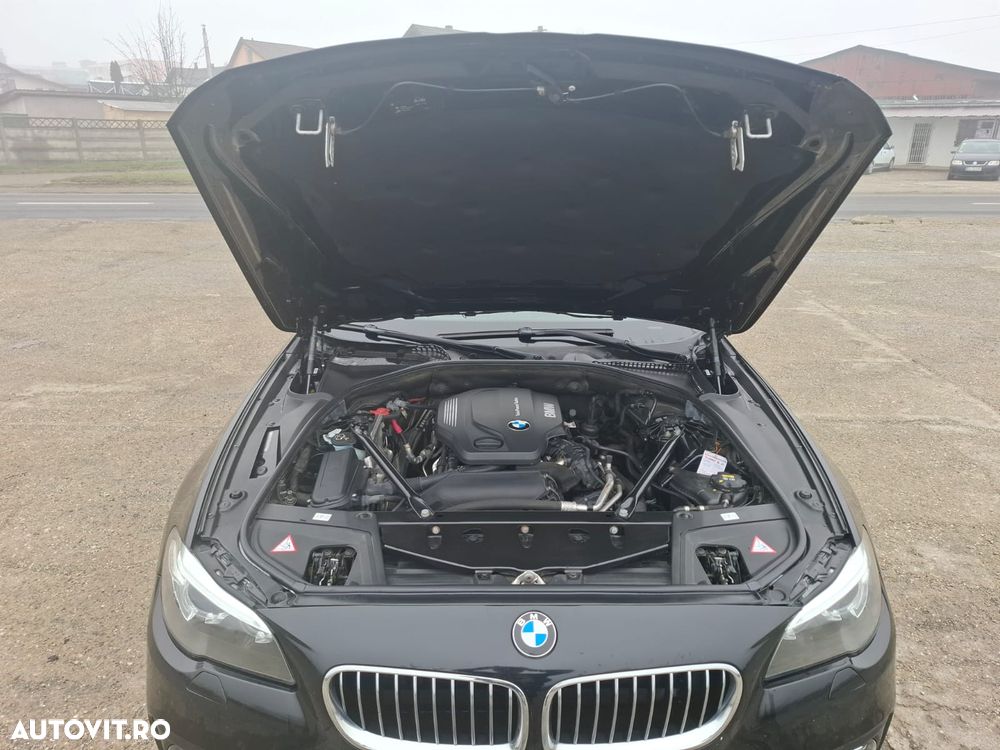 BMW Seria 5 520d Aut. - 14