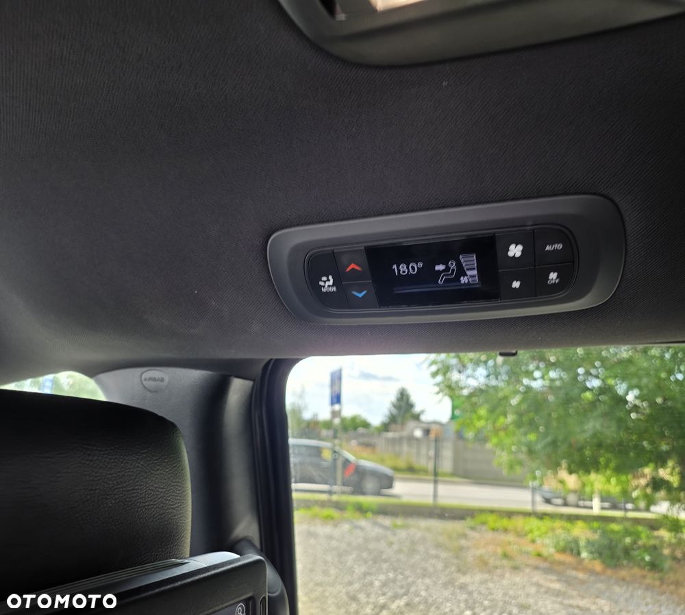 Chrysler Pacifica - 23