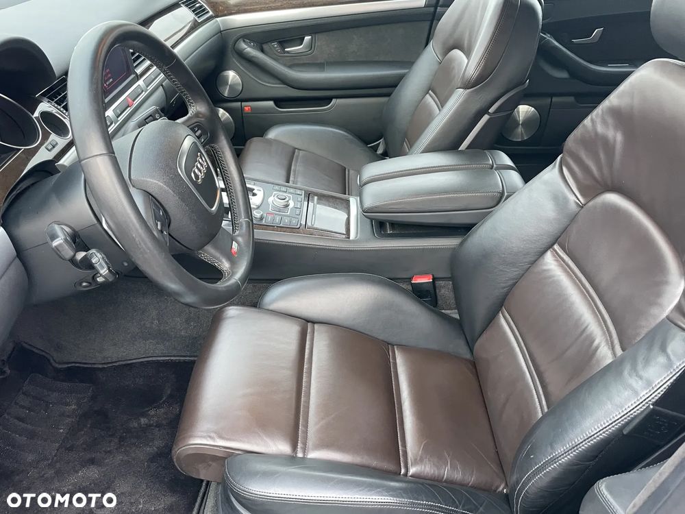 Audi S8 - 14