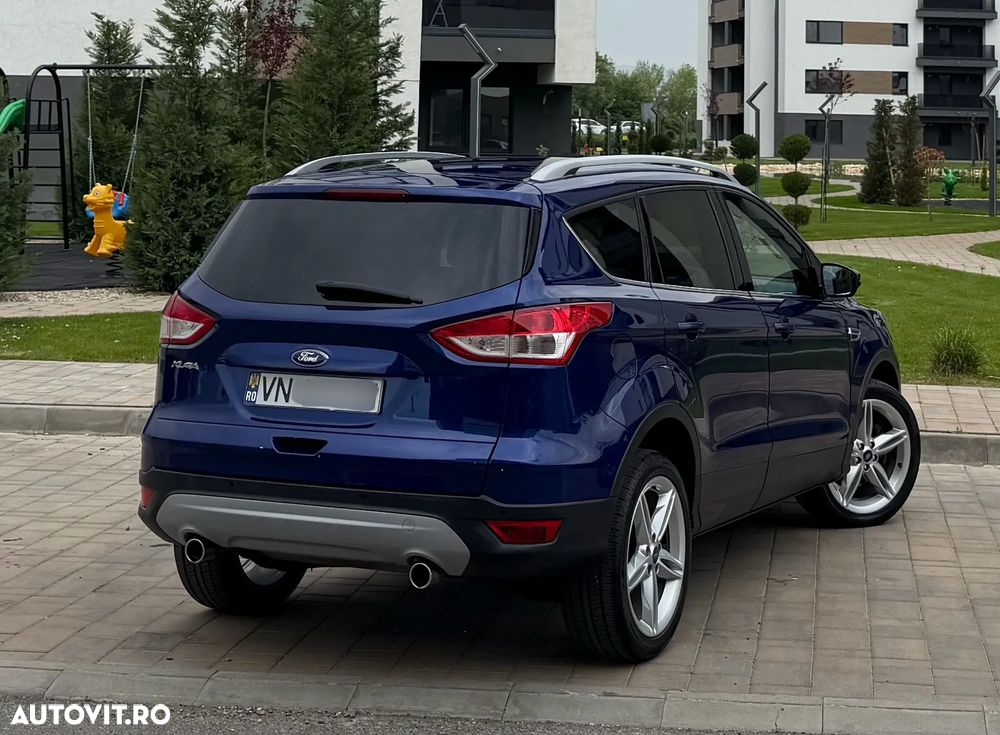 Ford Kuga 2.0 TDCi 4x4 Aut. Titanium - 3