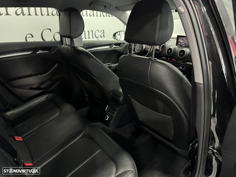 Audi A3 Sportback 30 TFSI S-line - 44