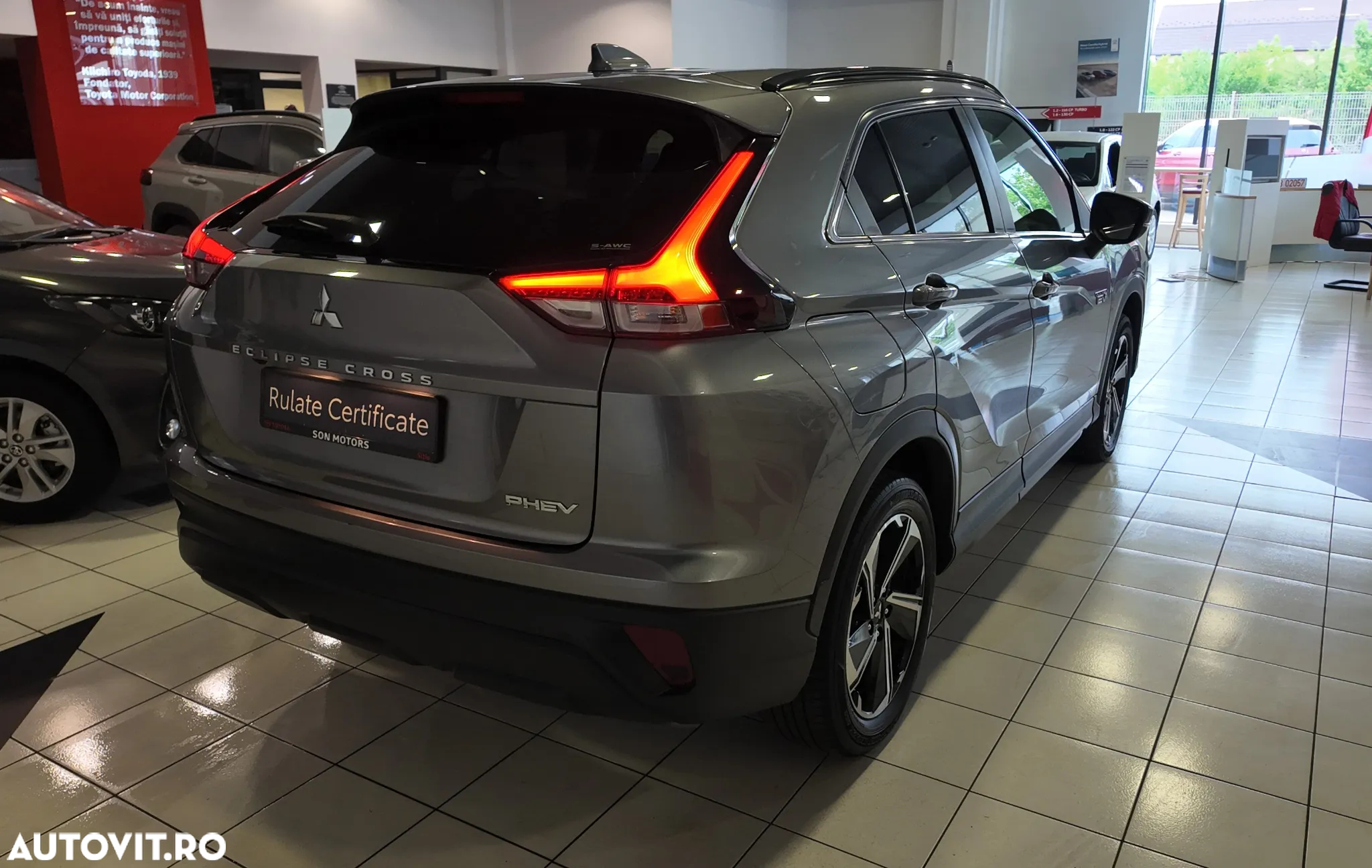 Mitsubishi Eclipse-Cross Plug-In Hybrid 4WD Intro Edition - 6