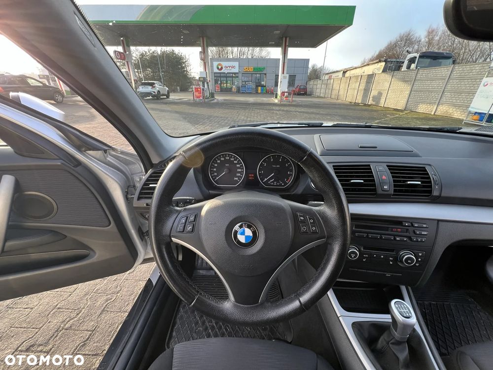 BMW Seria 1 116i - 14