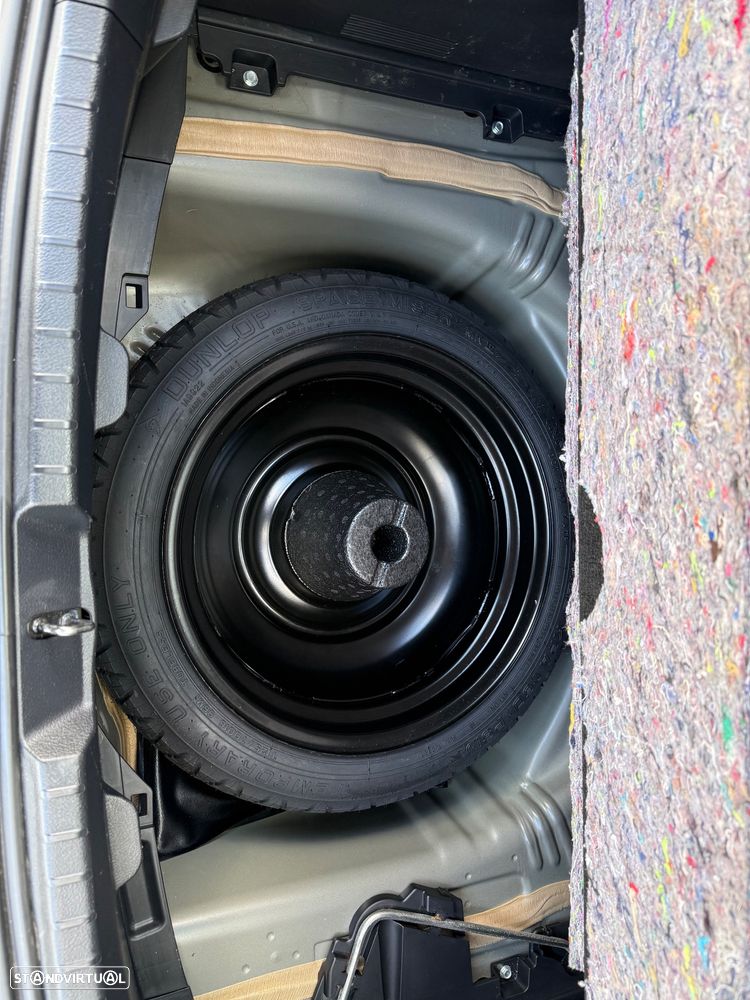 Toyota Yaris 1.5 HSD Comfort+P.Style - 35