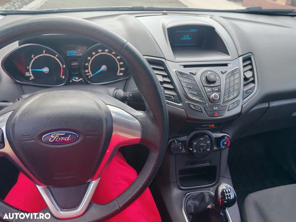 Ford Fiesta 1.5 TDCi DPF Trend - 7