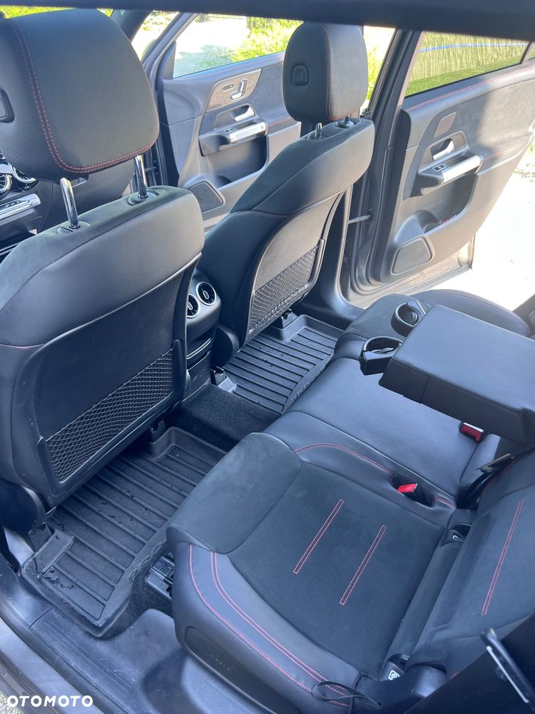 Mercedes-Benz GLB 220 d 4-Matic AMG Line 8G-DCT - 17