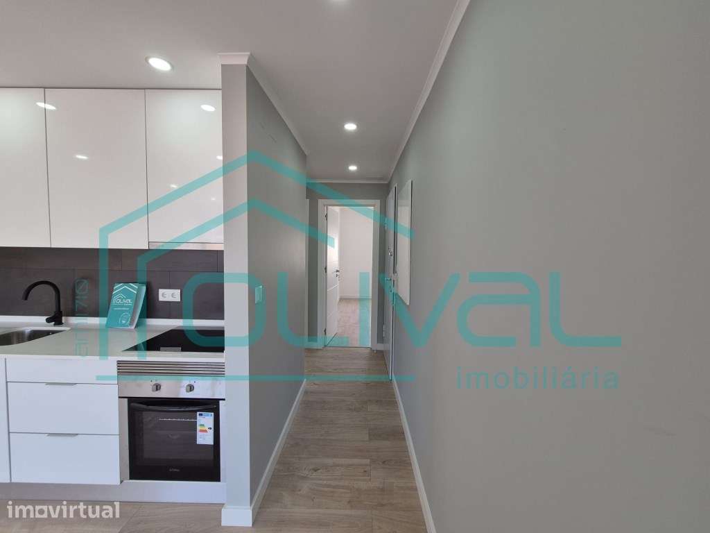 Apartamento T2+1 Remodelado - Grande imagem: 2/16