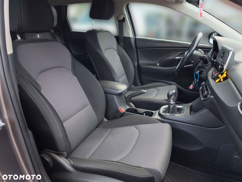 Hyundai i30 1.0 T-GDI Classic + - 10