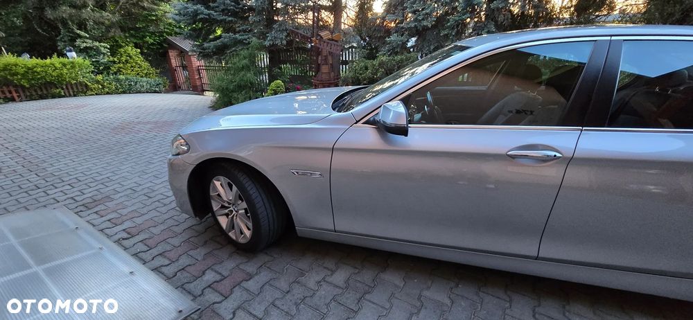 BMW Seria 5 535i xDrive Sport-Aut Luxury Line - 12