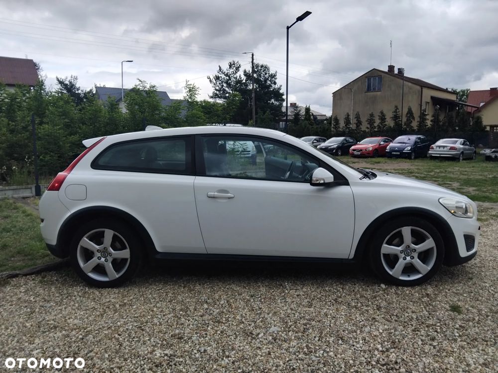 Volvo C30 D2 DRIVe Momentum Start-Stop - 4