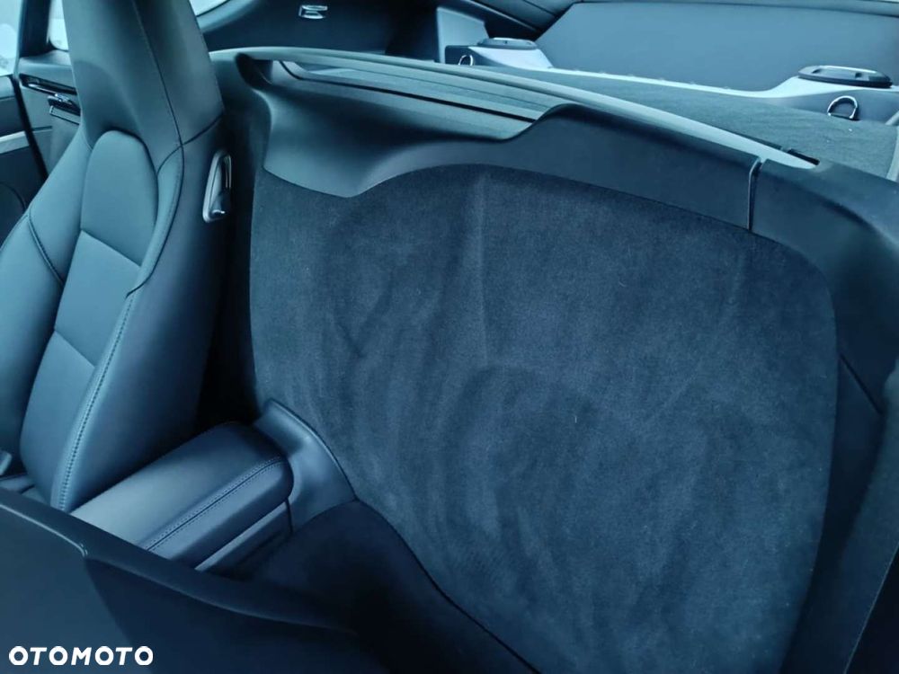 Porsche 718 Cayman - 8