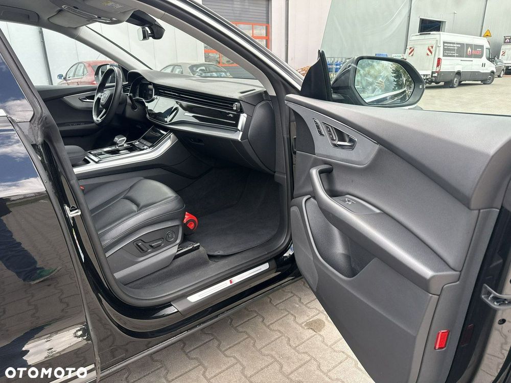 Audi Q8 - 18