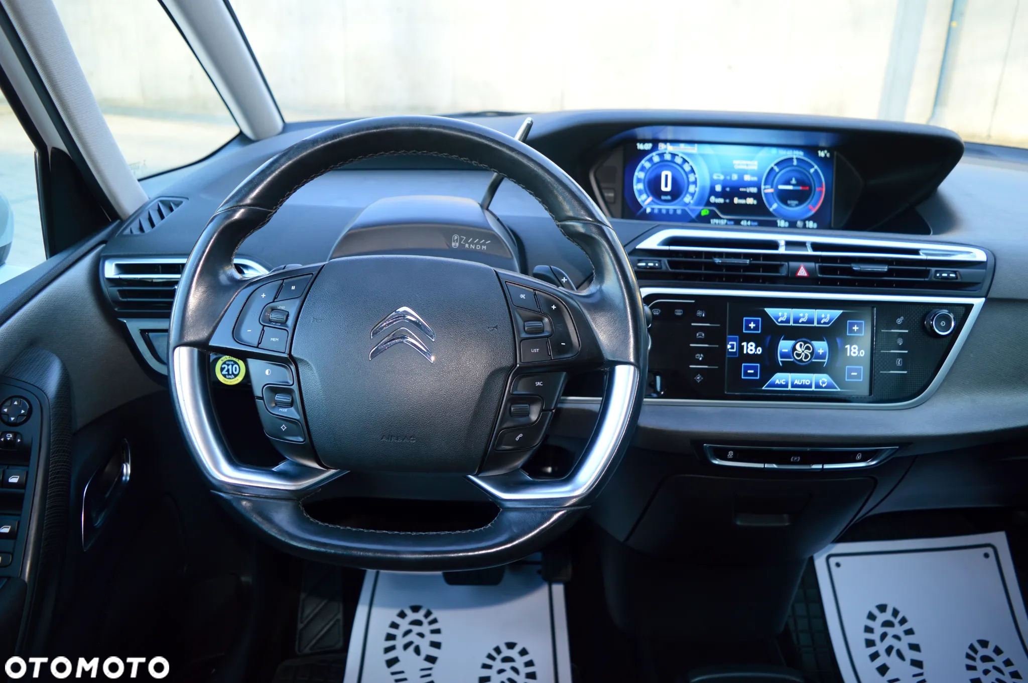 Citroën C4 Grand Picasso - 16