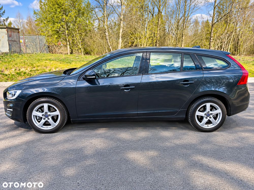 Volvo V60 D2 Summum - 6