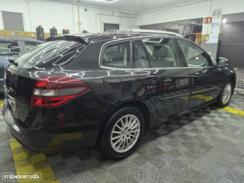 Renault Laguna Break 1.5 dCi SE Black Line 110g - 13