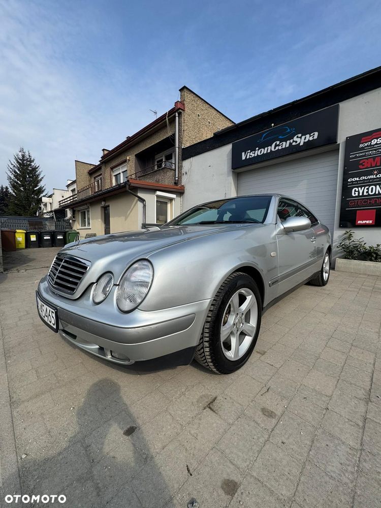 Mercedes-Benz CLK - 2