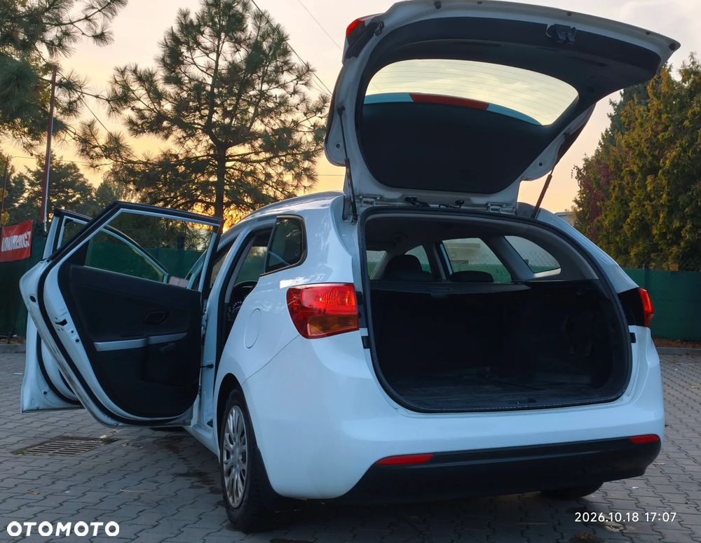 Kia Ceed 1.6 GDI M DCT - 10