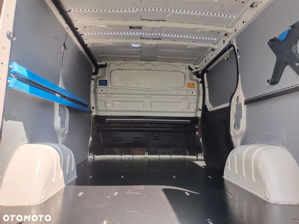 Renault Trafic - 6