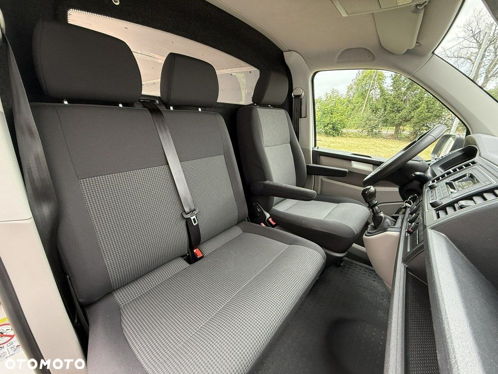 Volkswagen Transporter - 40