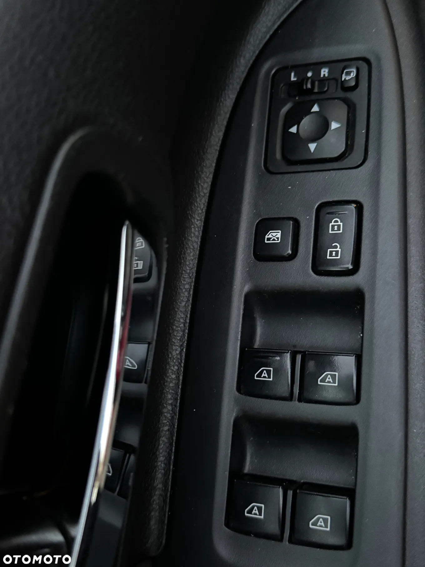 Mitsubishi Outlander 2.0 Instyle + 4WD CVT - 24