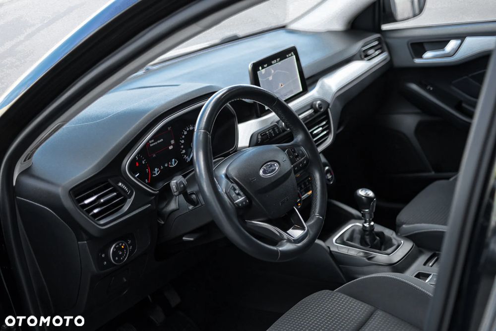 Ford Focus 1.0 EcoBoost Titanium ASS - 6
