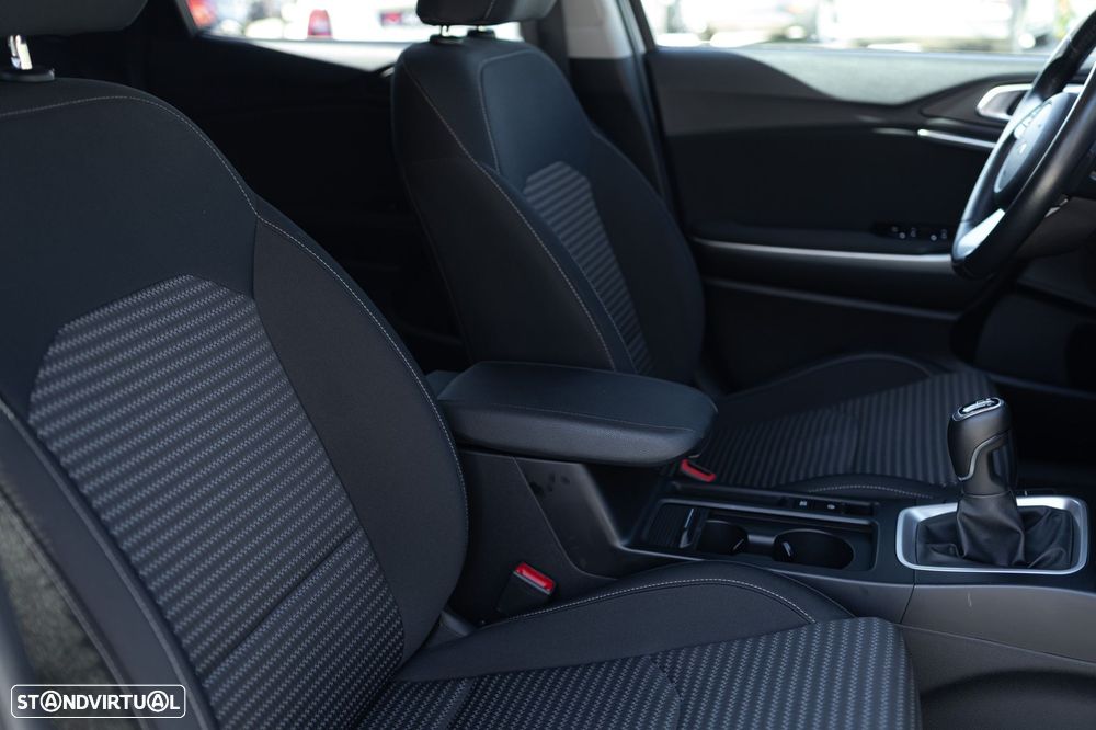 Kia XCeed 1.0 T-GDI Tech - 29