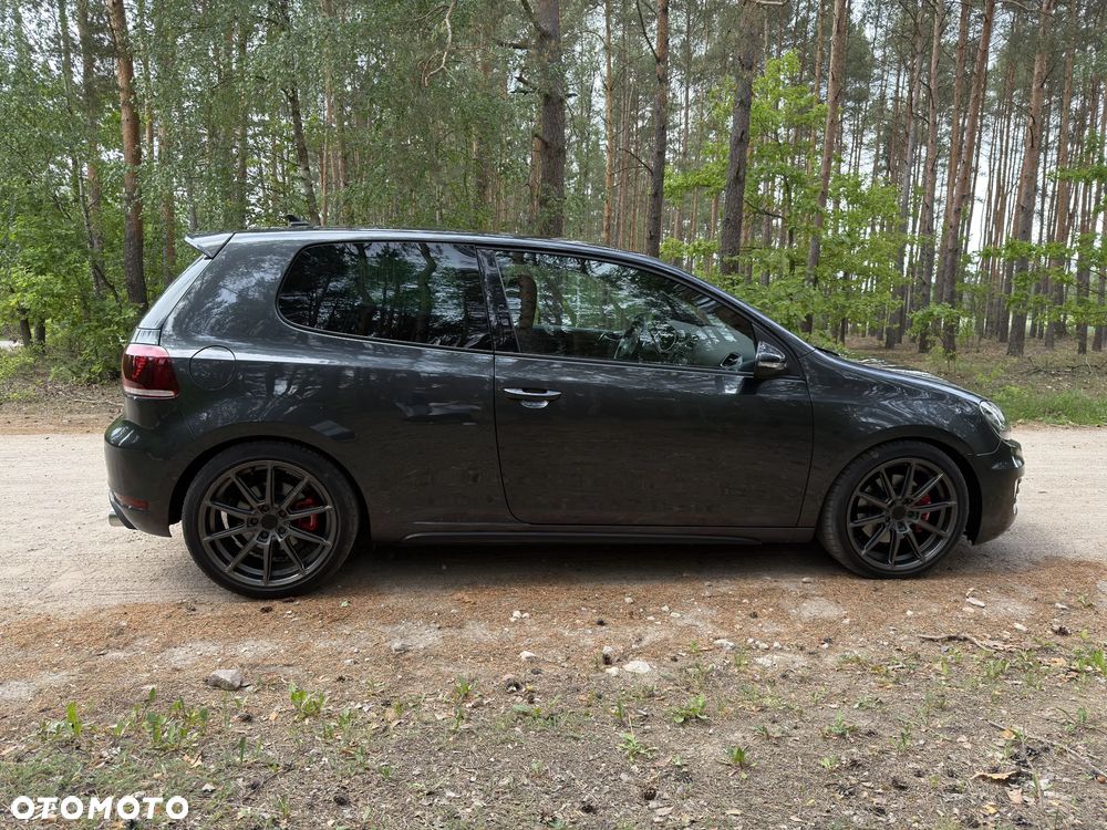 Volkswagen Golf 2.0 GTI - 4