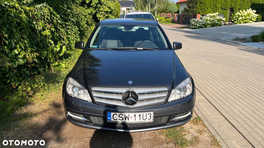 Mercedes-Benz Klasa C 180 K BlueEff Elegance - 2