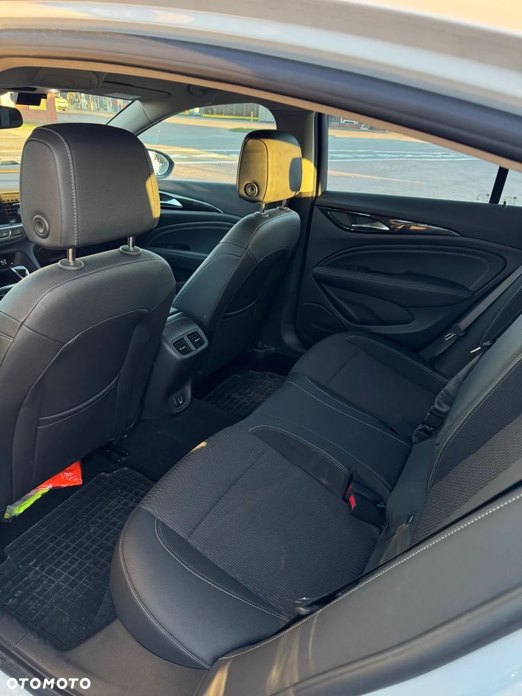 Opel Insignia 1.5 T Enjoy S&S - 18