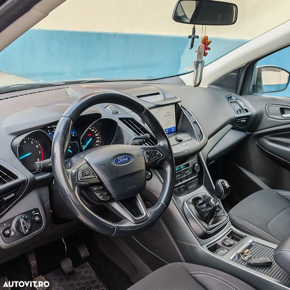 Ford Kuga 1.5 EcoBoost 2WD Trend - 9