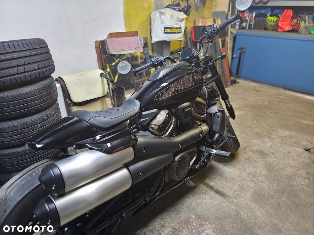 Harley-Davidson Sportster - 1