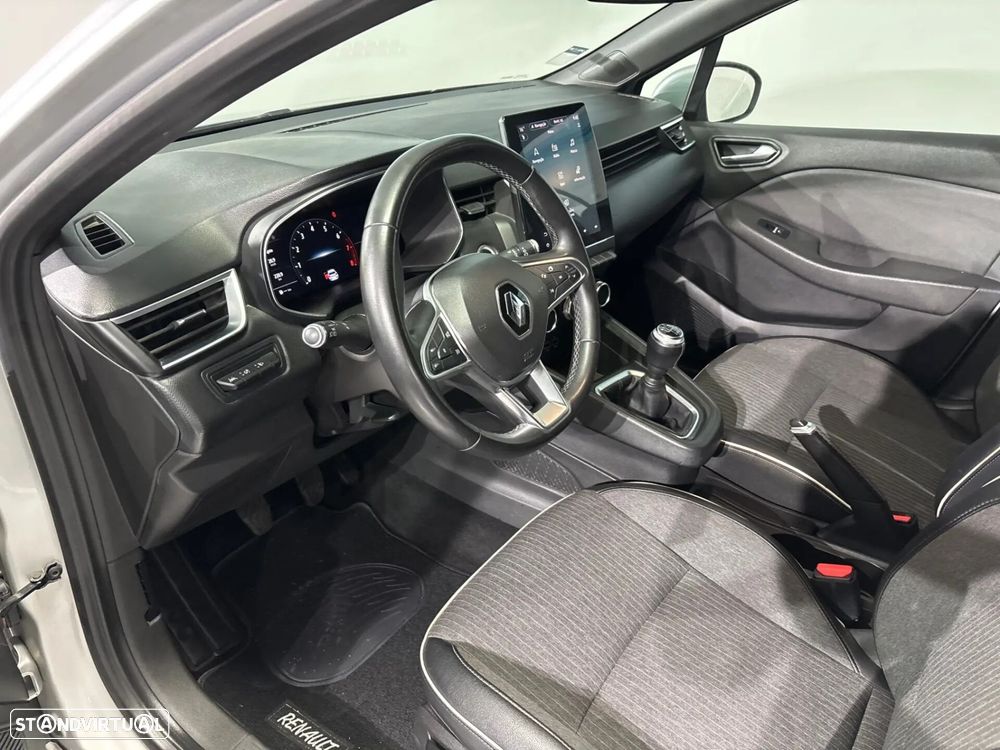 Renault Clio - 8