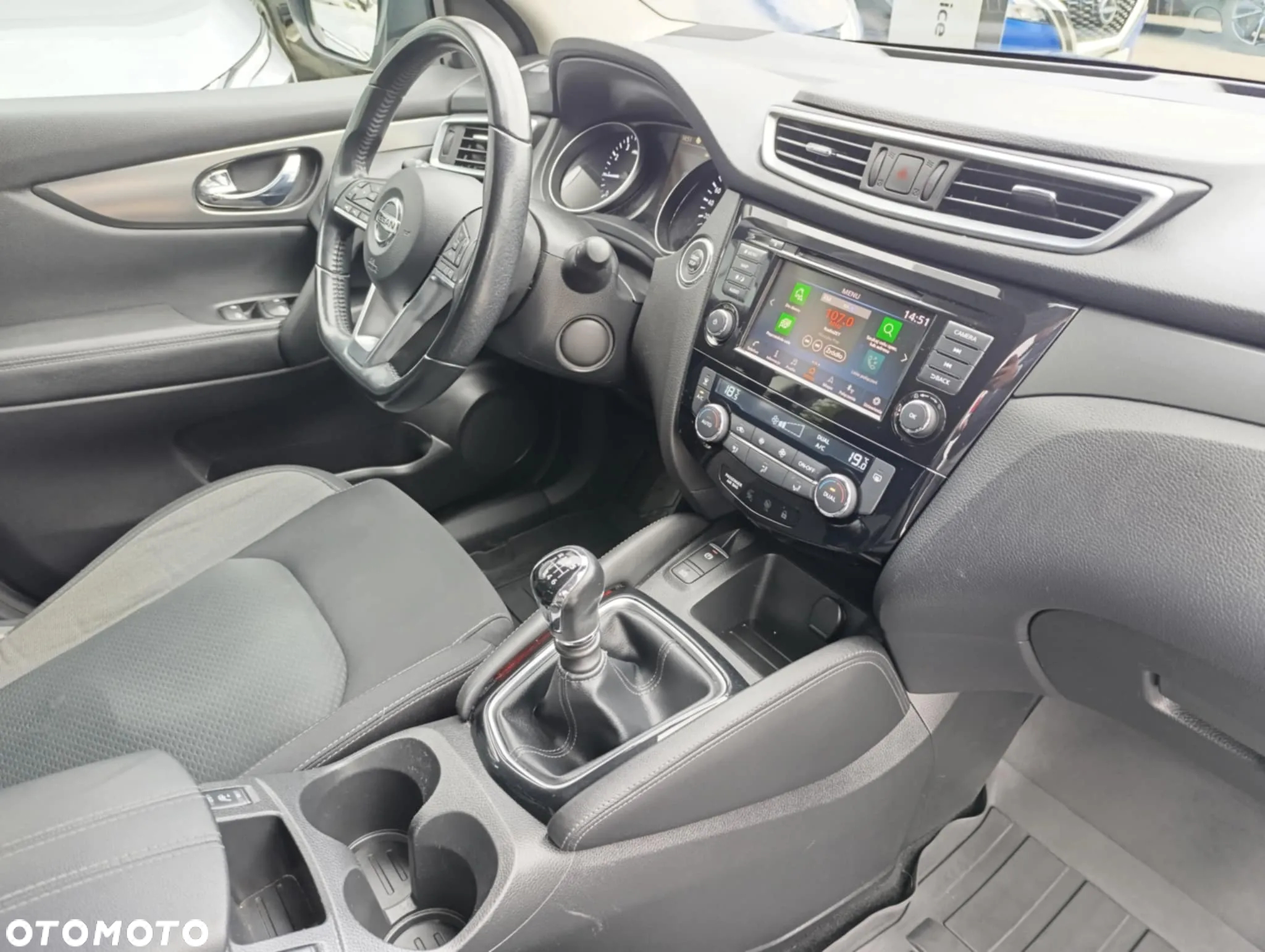 Nissan Qashqai 1.3 DIG-T N-Connecta - 12