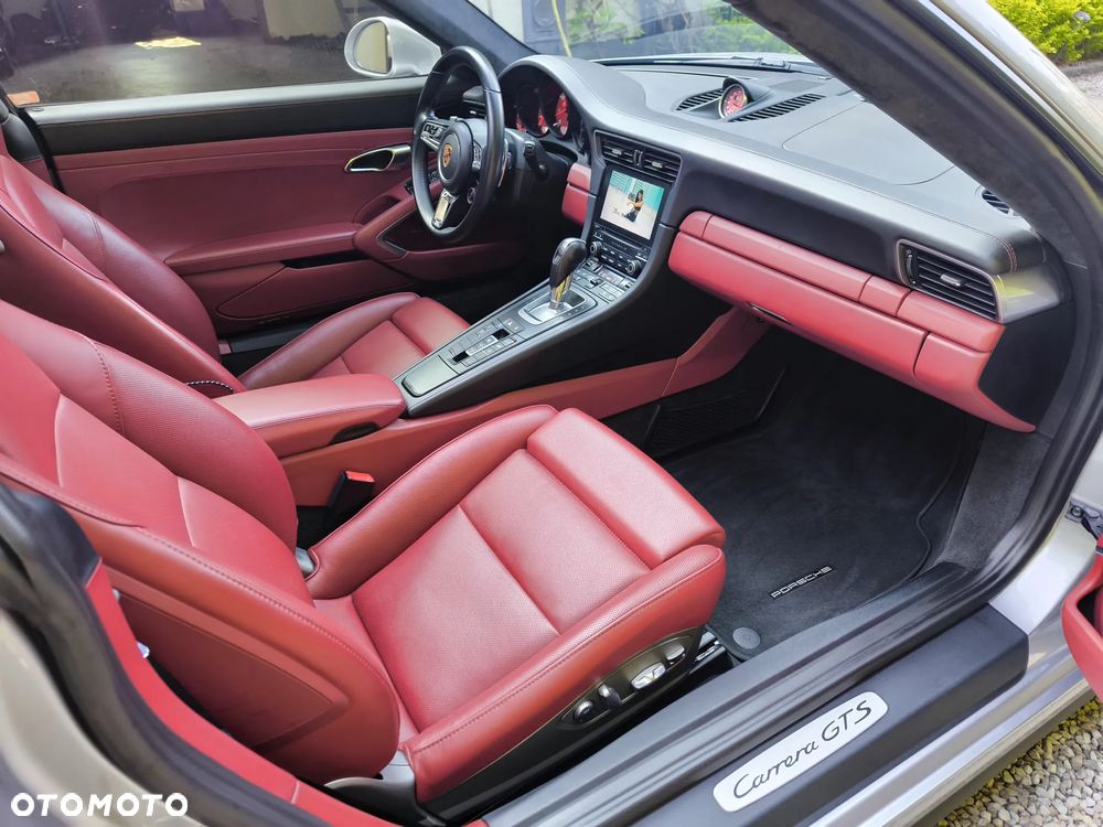 Porsche 911 Carrera GTS PDK - 14