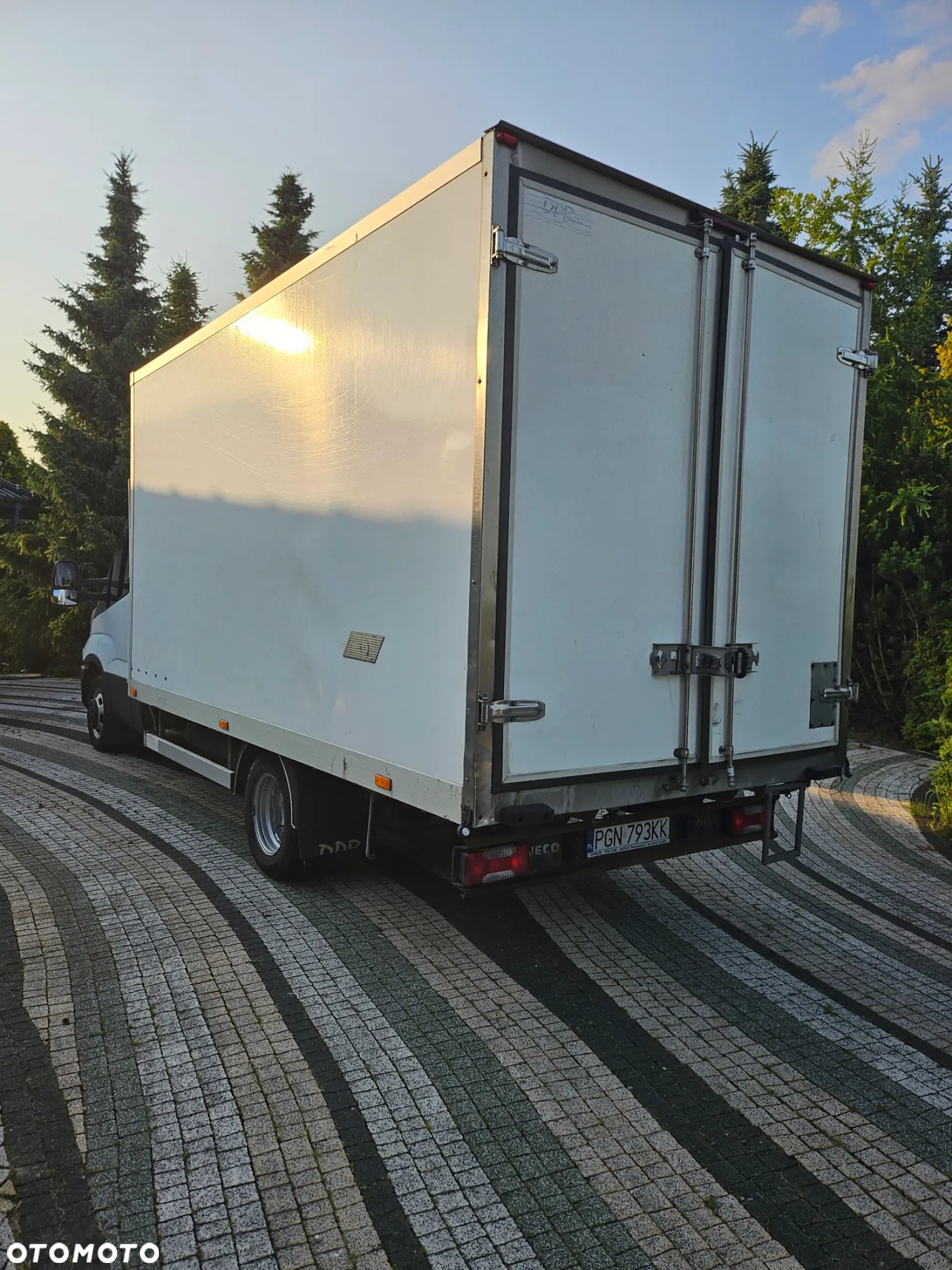 Iveco DAYLI 35C15 - 3