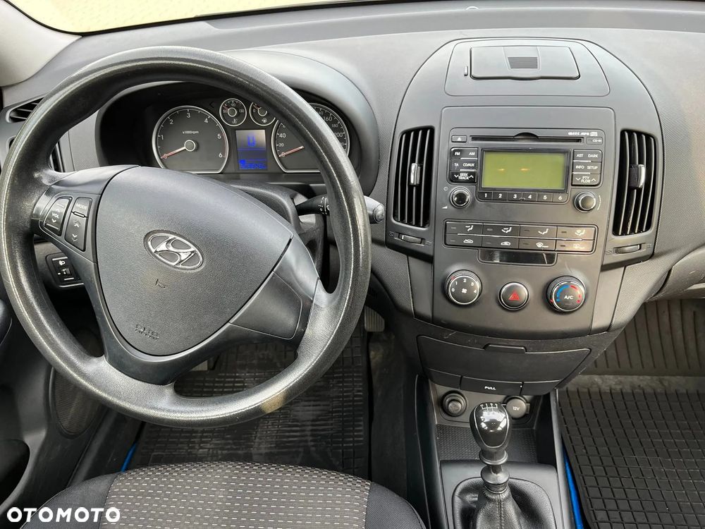 Hyundai I30 2010 photo 3