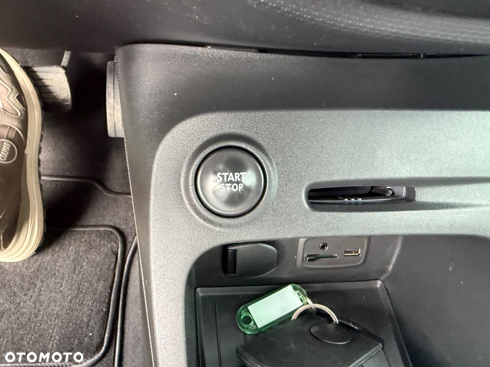 Renault Captur ENERGY TCe 120 EDC Luxe - 16