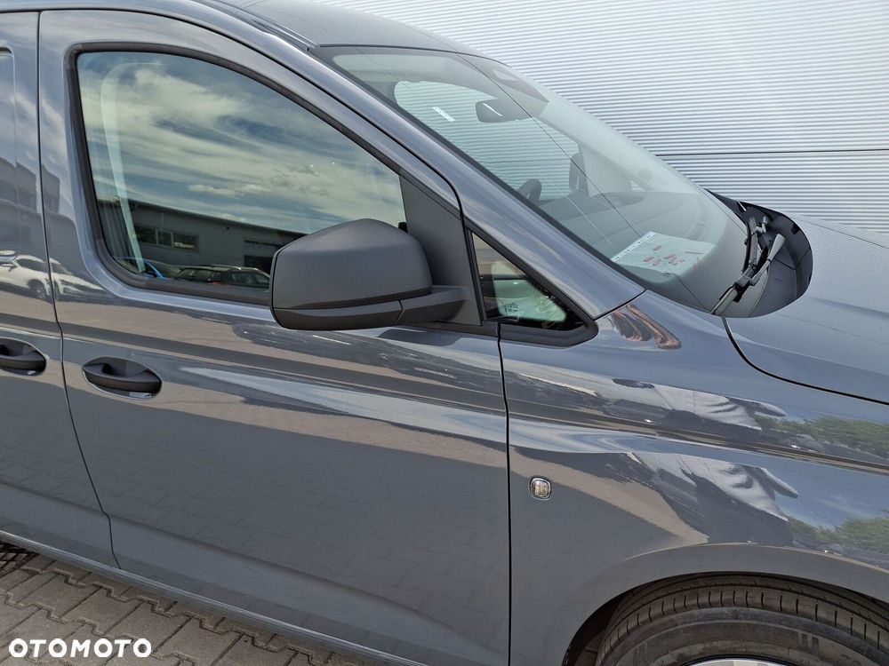 Volkswagen Caddy Maxi Cargo - 11