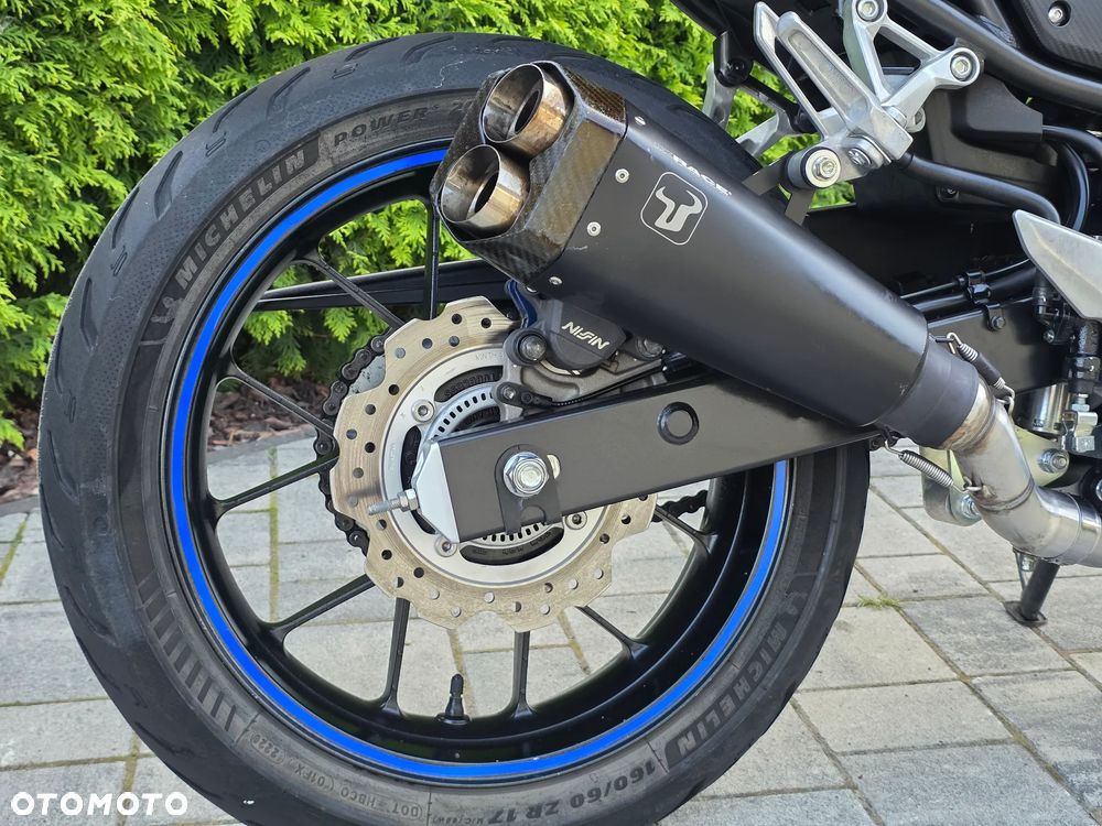 Honda CB - 12