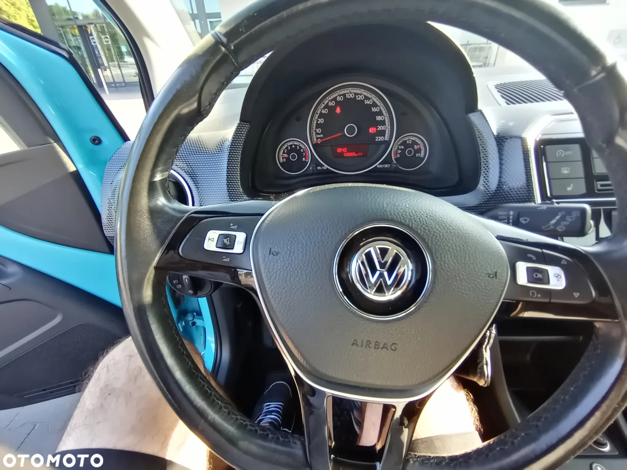 Volkswagen up! - 15