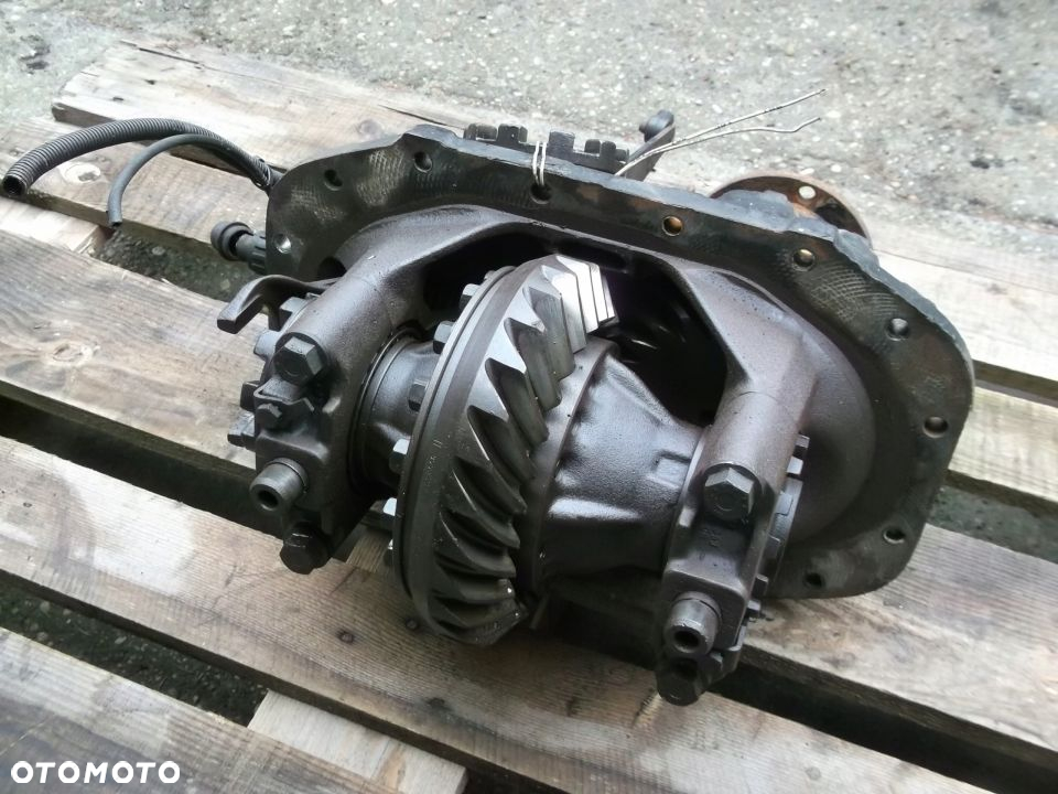 WKŁAD MOSTU DYFER MAN F2000 F90 6x4 8x4 6X6 - 3