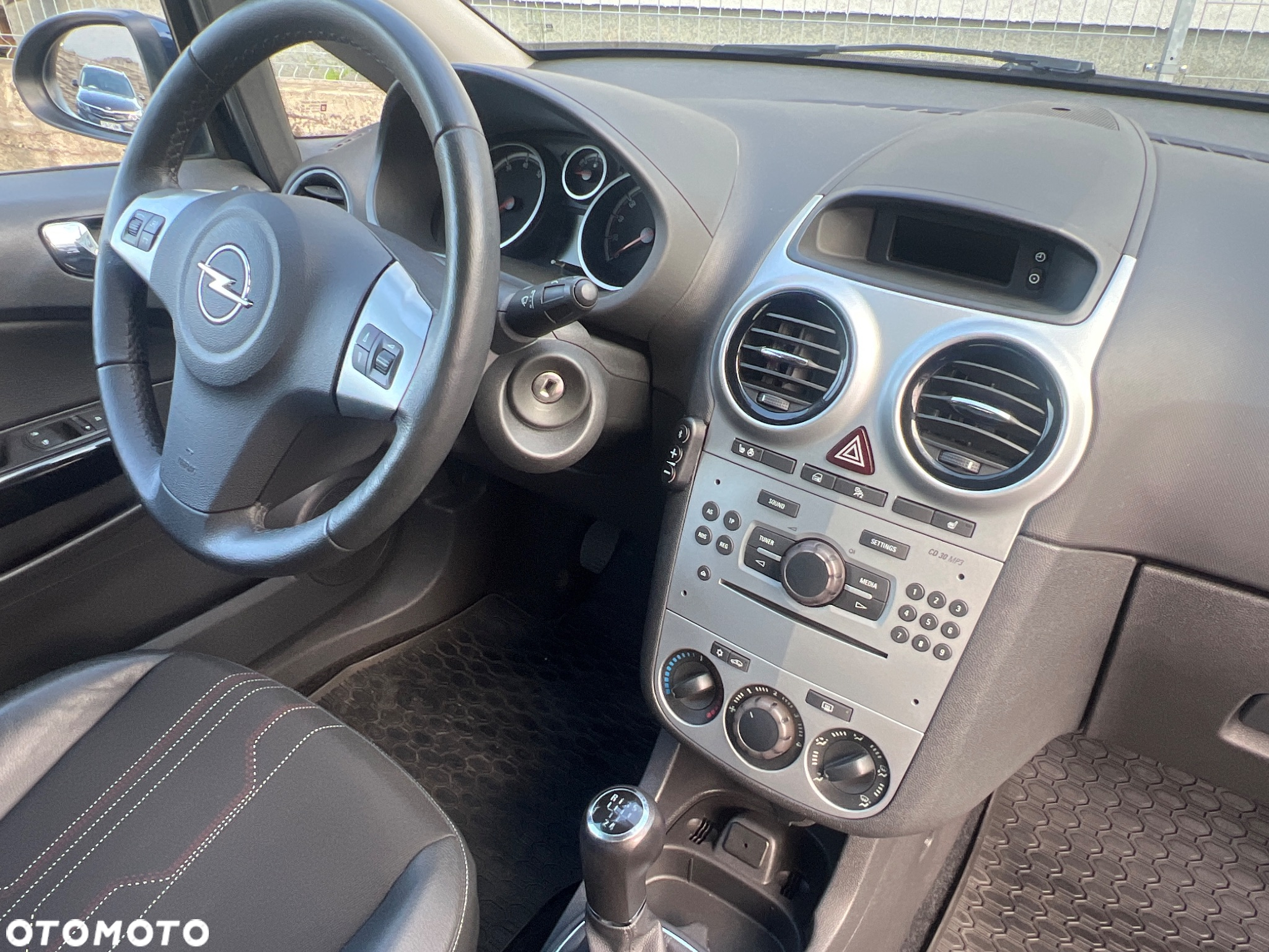 Opel Corsa 1.4 16V 150 Jahre - 21